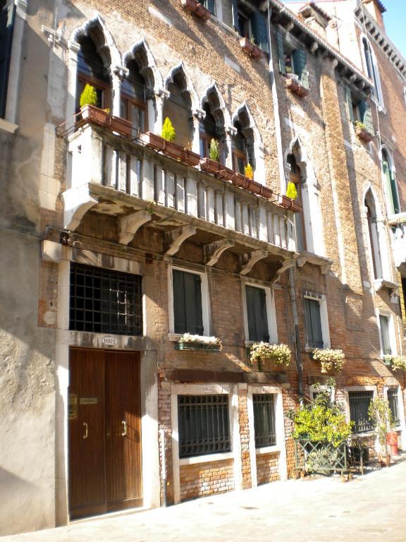 Ca' Cortigiane Suite Venedig Rum bild