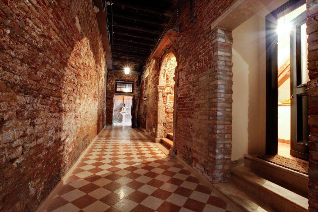 Ca' Cortigiane Suite Venedig Rum bild
